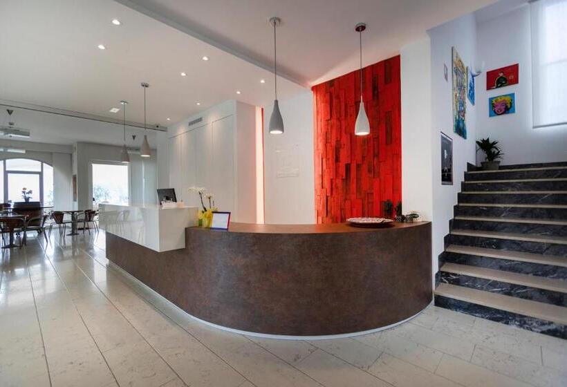 Отель Internazionale