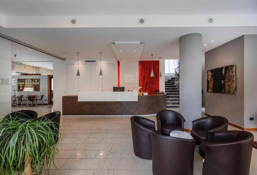 Отель Internazionale