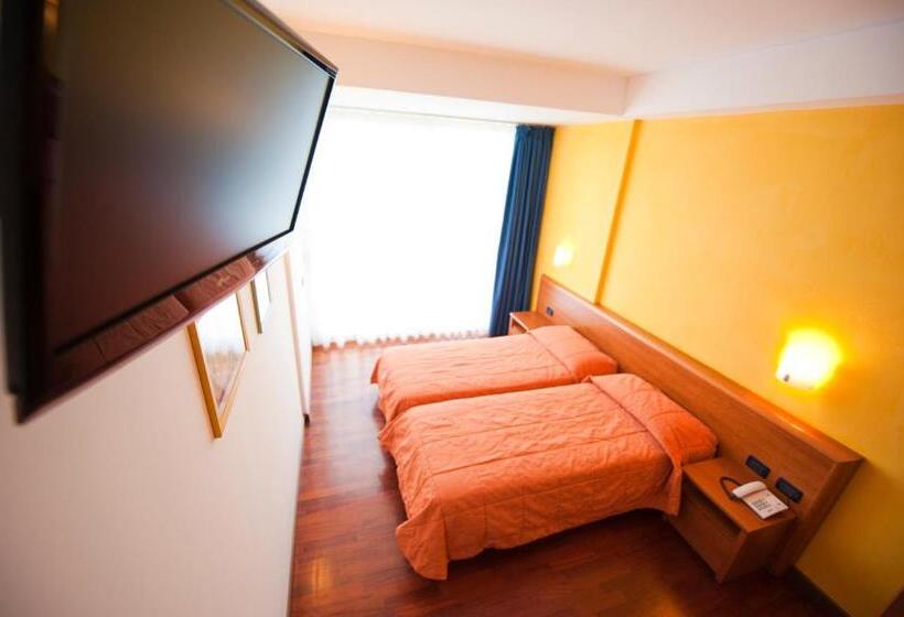 Отель Internazionale