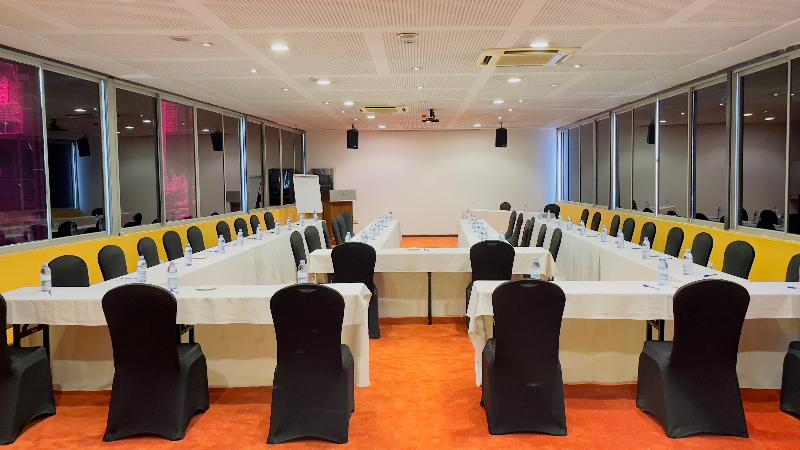 هتل Kabira Country Club