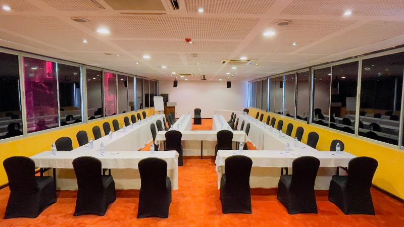 هتل Kabira Country Club