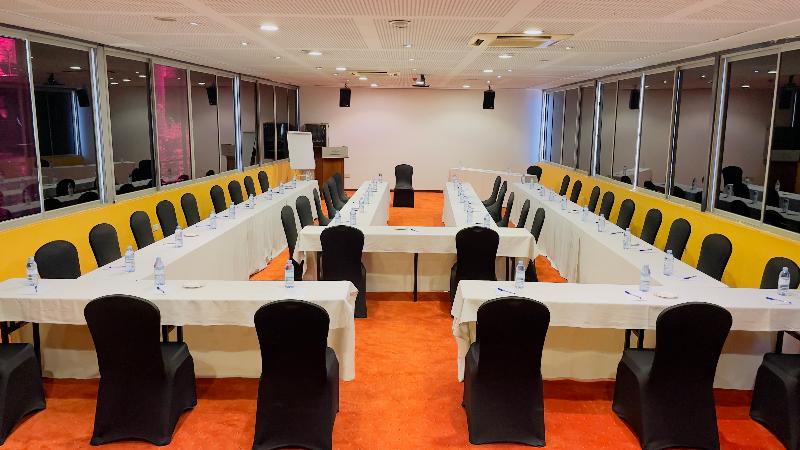 هتل Kabira Country Club