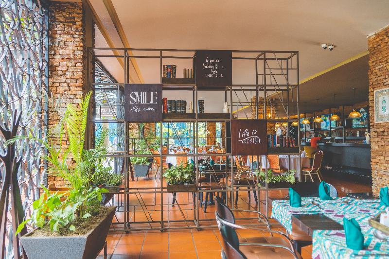 هتل Kabira Country Club