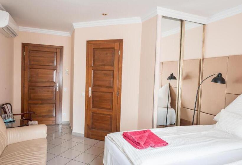 酒店 Kaiser Panzió