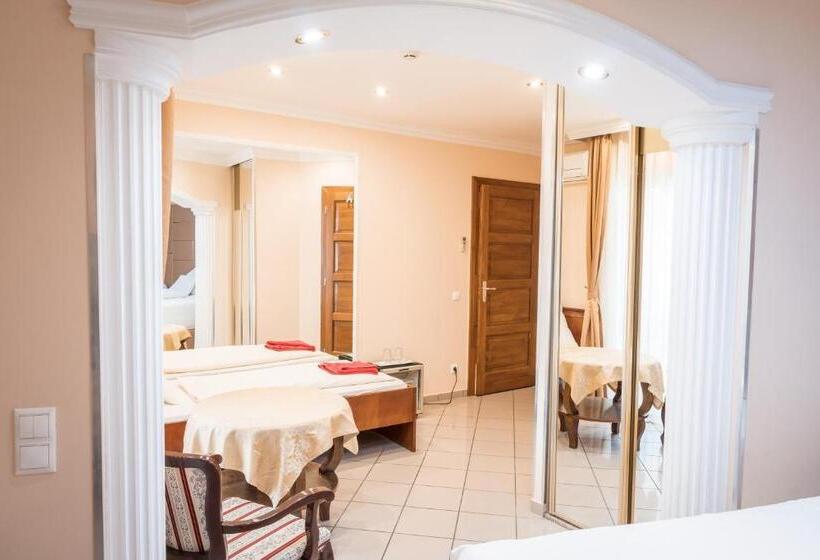 酒店 Kaiser Panzió