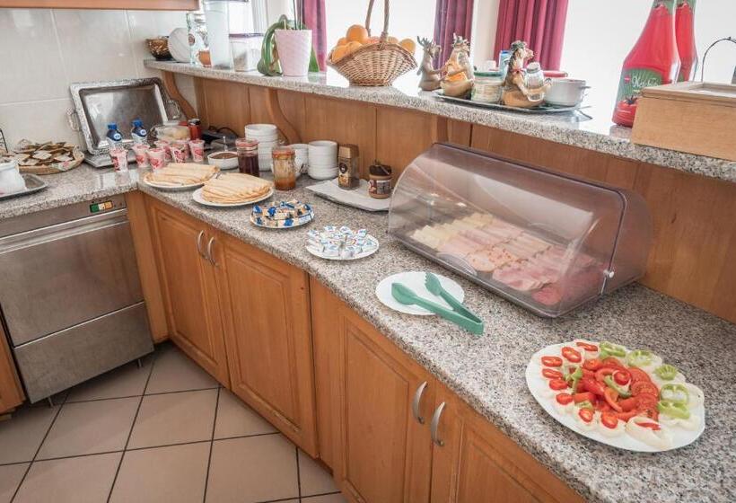 酒店 Kaiser Panzió