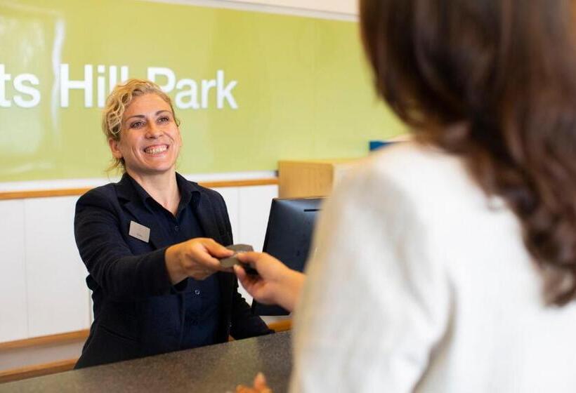 ホテル Kents Hill Park Training & Conference Centre