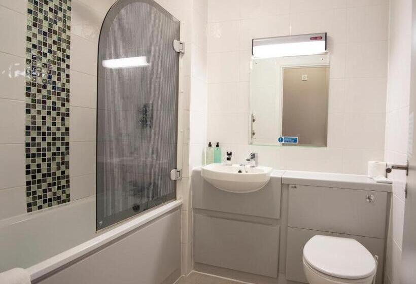 ホテル Kents Hill Park Training & Conference Centre