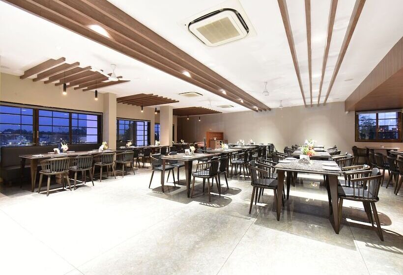 호텔 Kohinoor Plaza