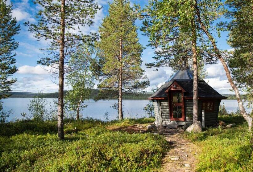 ホテル Korpikartano