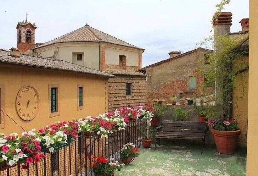 Отель La Terrazza Di Montepulciano
