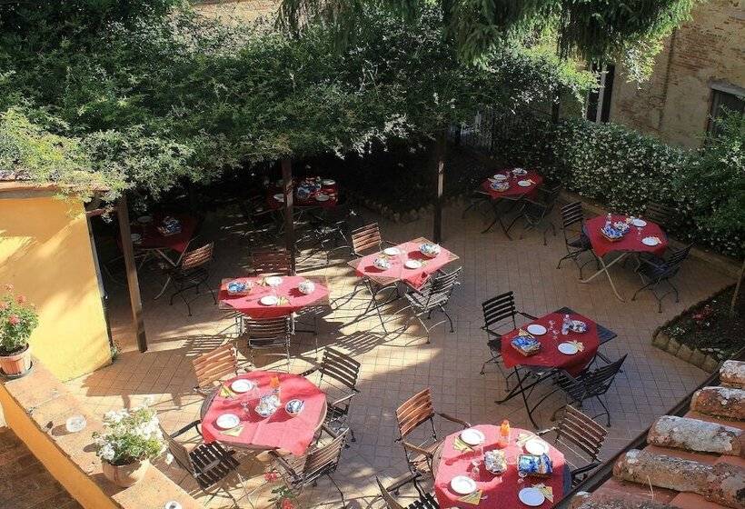 Отель La Terrazza Di Montepulciano
