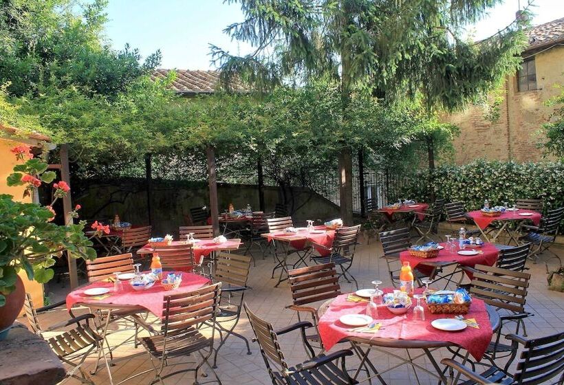 Отель La Terrazza Di Montepulciano