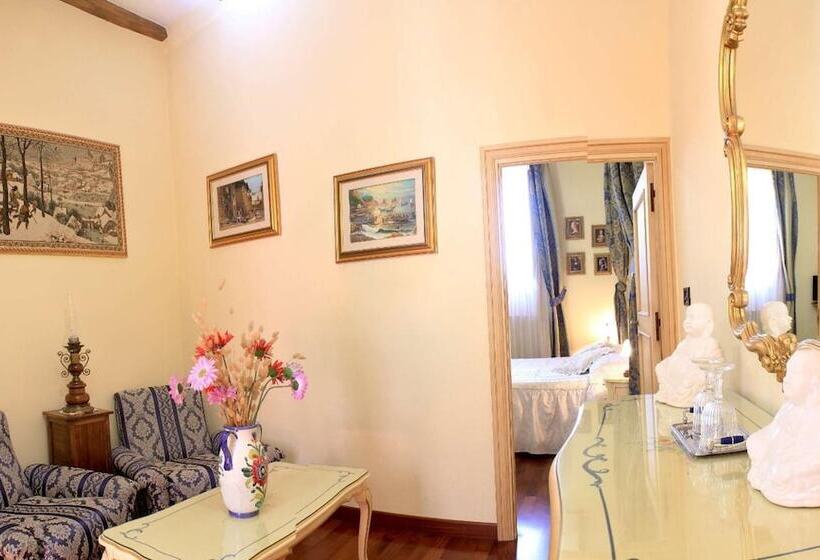 Отель La Terrazza Di Montepulciano