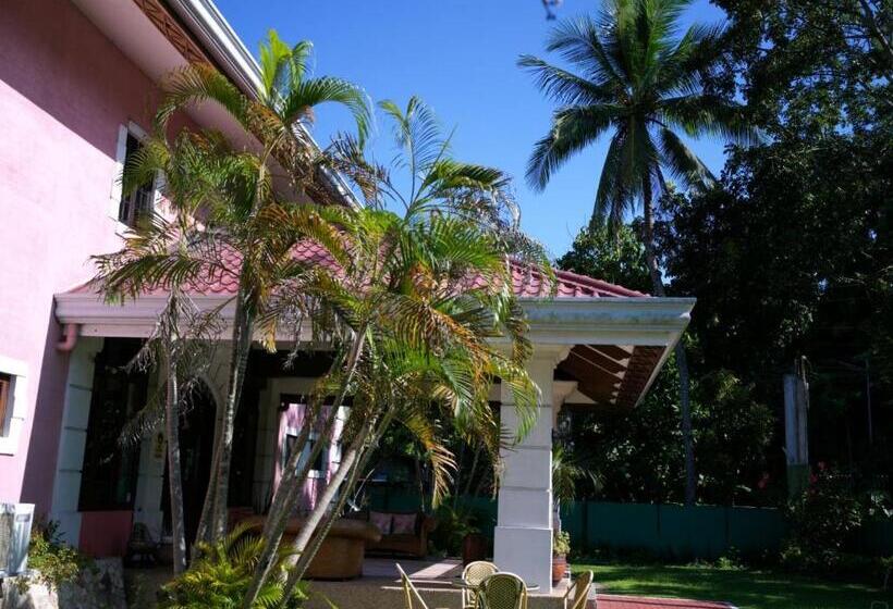 فندق Las Flores Beachside