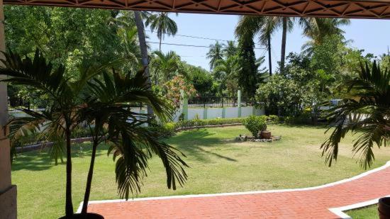 فندق Las Flores Beachside