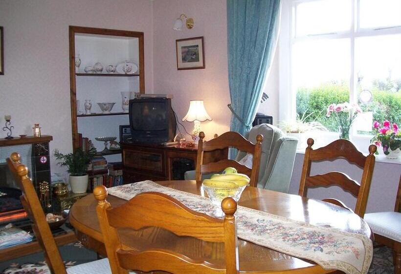 ホテル Lily Hill Farm