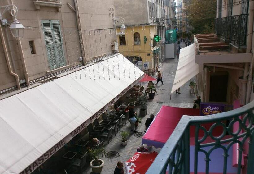 فندق Little Palace