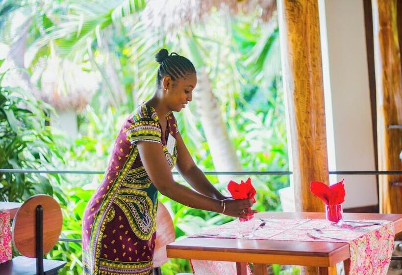 호텔 Loharano Lodge