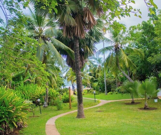 호텔 Loharano Lodge