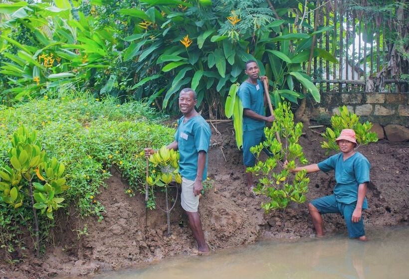 호텔 Loharano Lodge