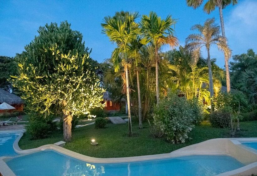 호텔 Loharano Lodge