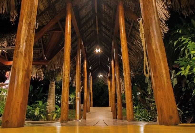 호텔 Loharano Lodge