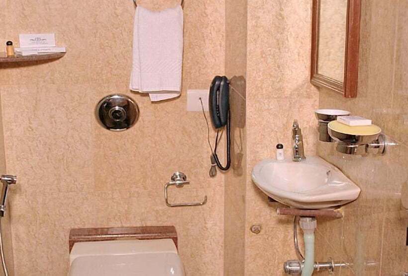 هتل Pan Asia International