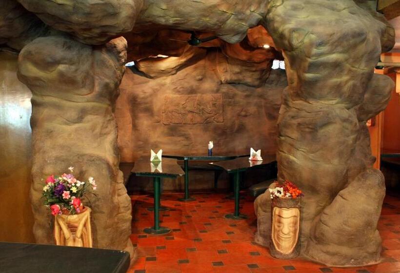 בית מלון כפרי Parklane