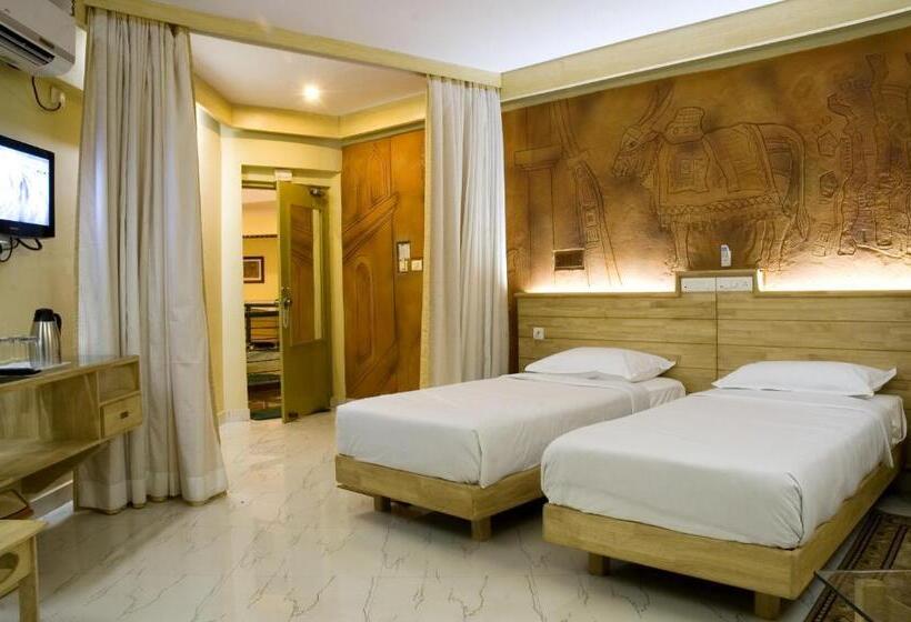 בית מלון כפרי Parklane