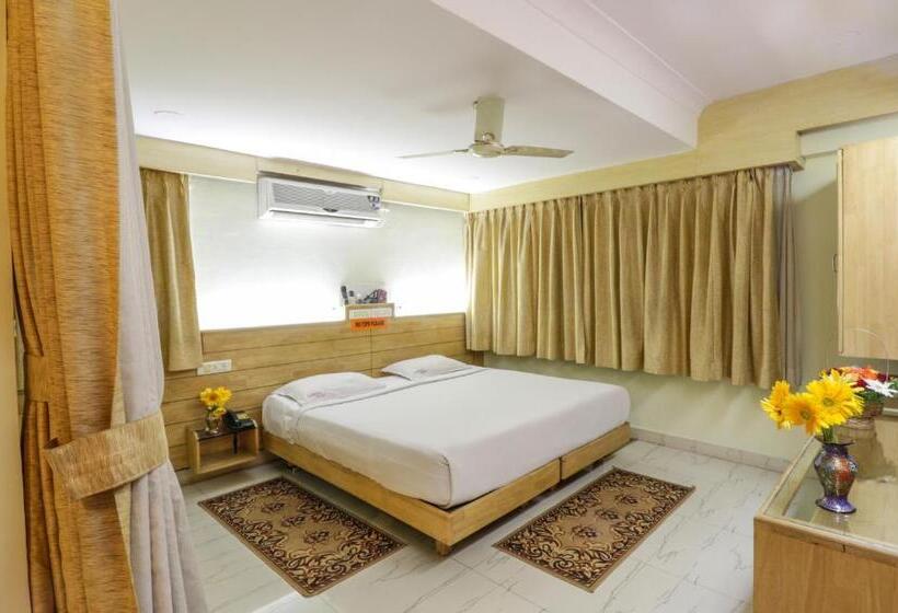 בית מלון כפרי Parklane