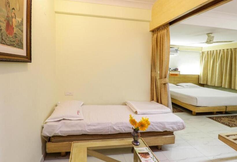 בית מלון כפרי Parklane