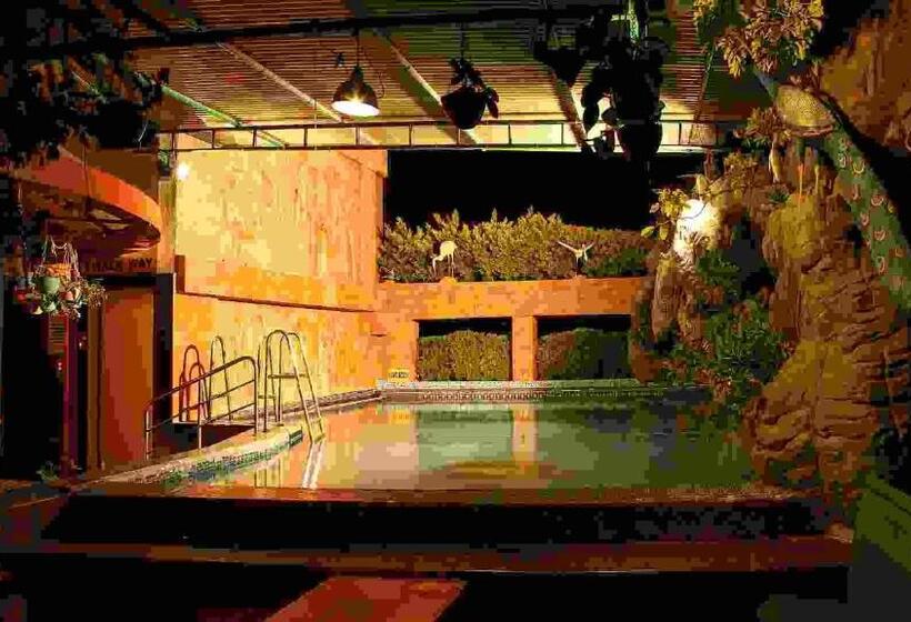 בית מלון כפרי Parklane