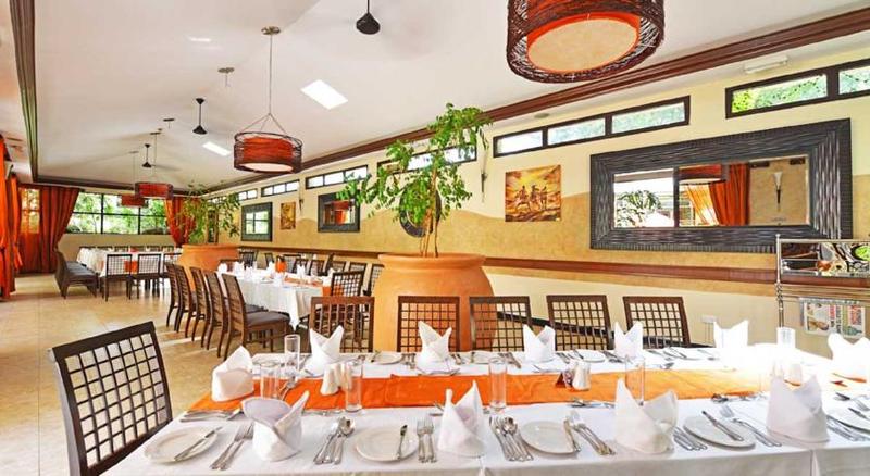 Protea Hotel By Marriott Entebbe