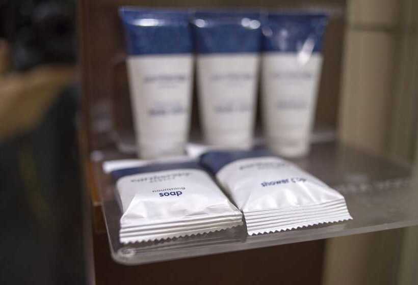 Protea Hotel By Marriott Entebbe