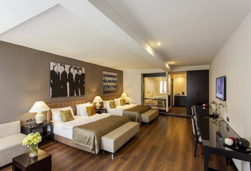 Quentin Boutique Hotel