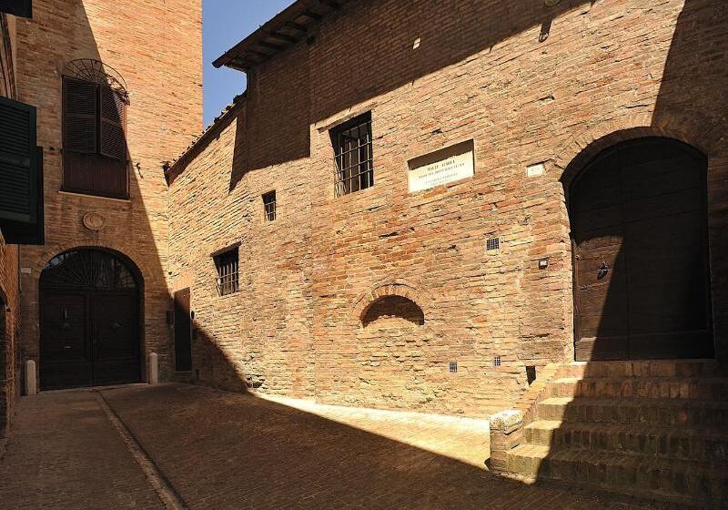 فندق Raffaello   Self Check In Free