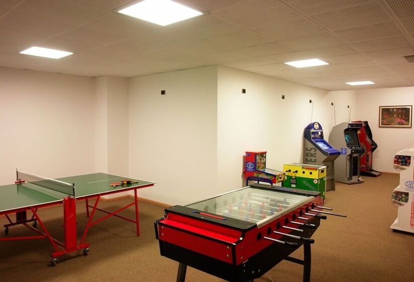 هتل روستایی Cesa Tyrol