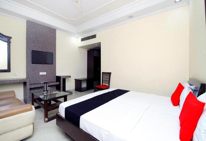 ホテル Sanjog International