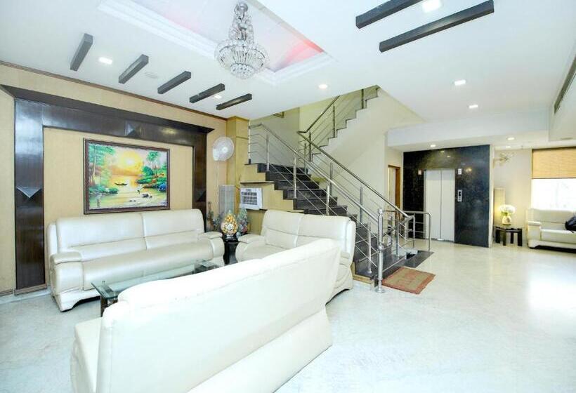 ホテル Sanjog International