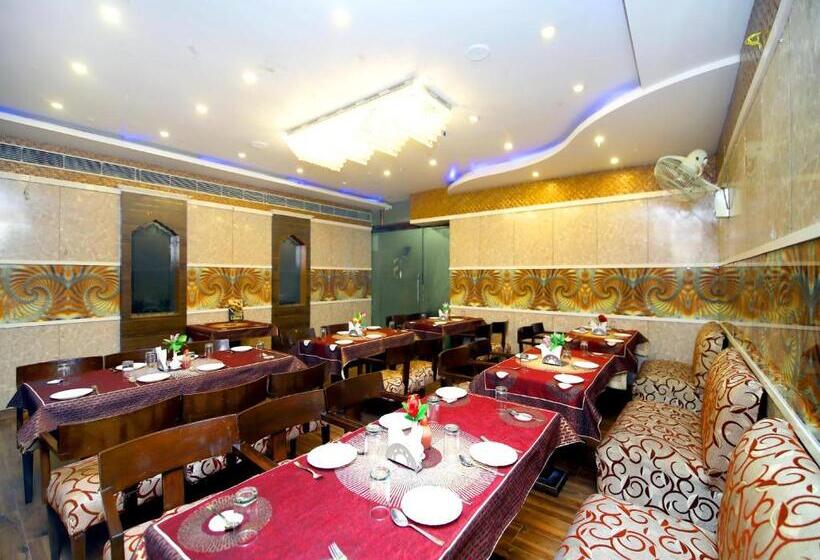 ホテル Sanjog International