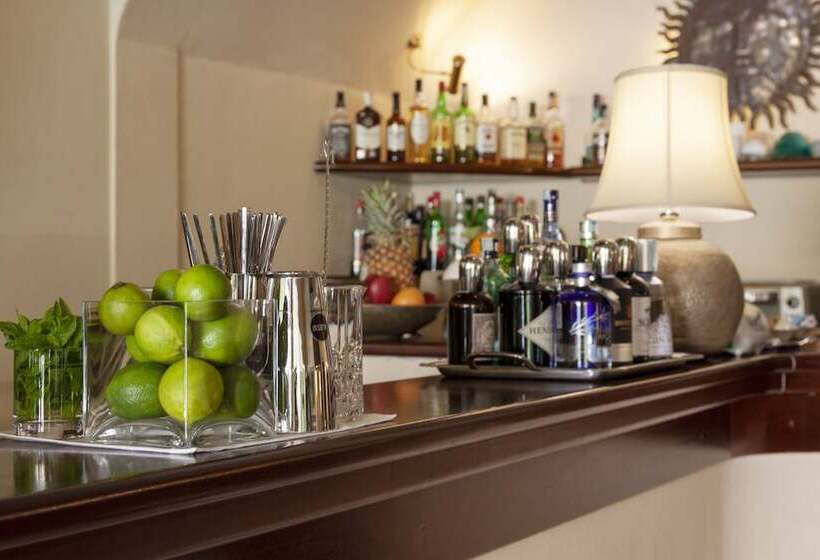 ホテル Simius Playa