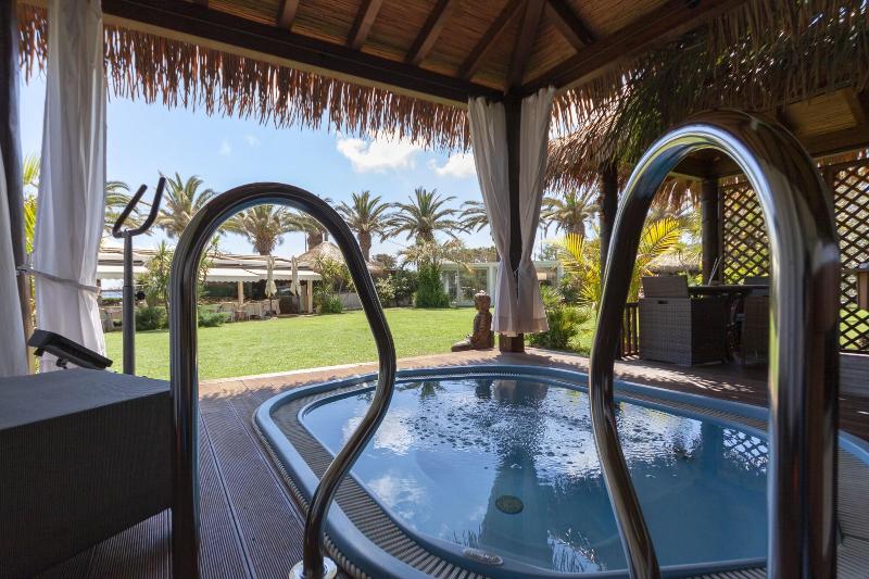 ホテル Simius Playa