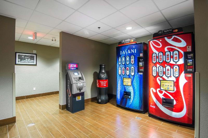 בית מלון כפרי Sleep Inn Regina East