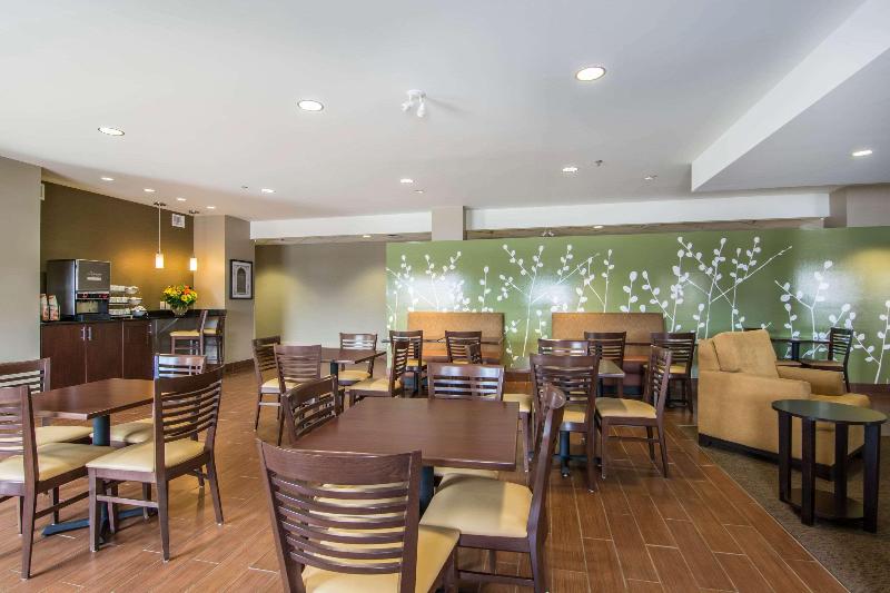 בית מלון כפרי Sleep Inn Regina East