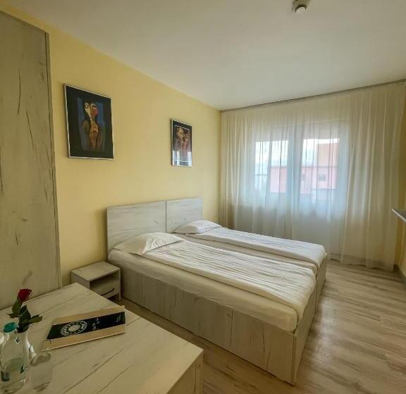 Отель Sport B90