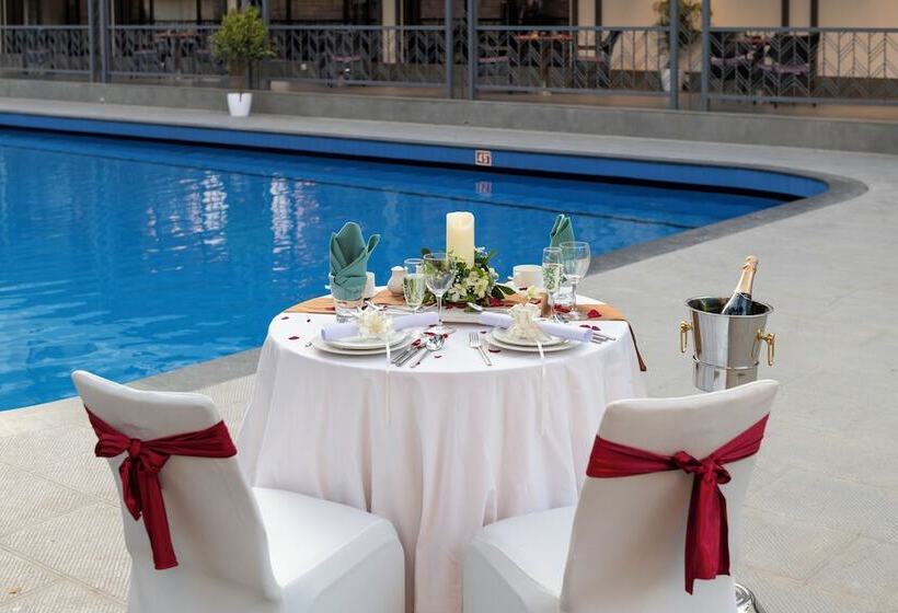 ホテル Vivanta Mangalore Oldport Road   Formerly Known As Taj Manjarun