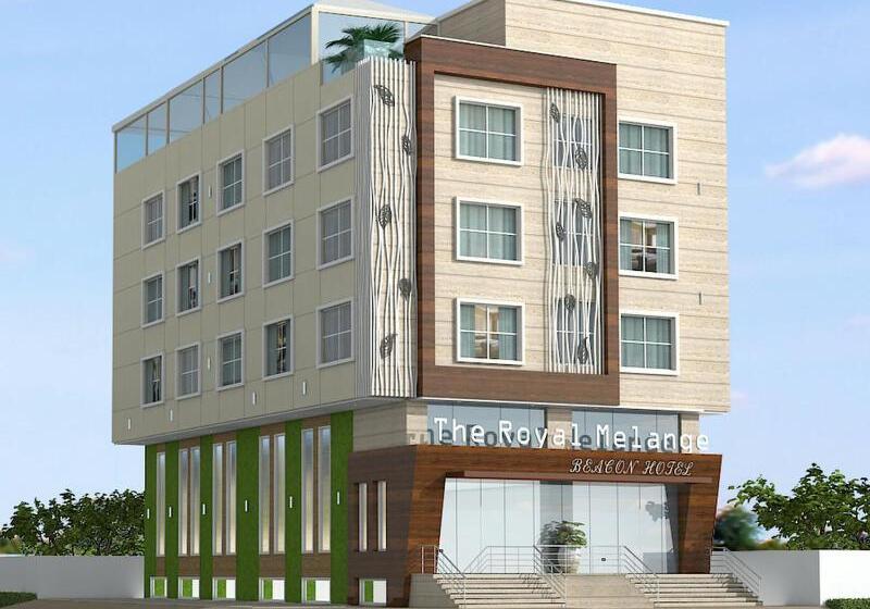 ホテル The Royal Melange Beacon