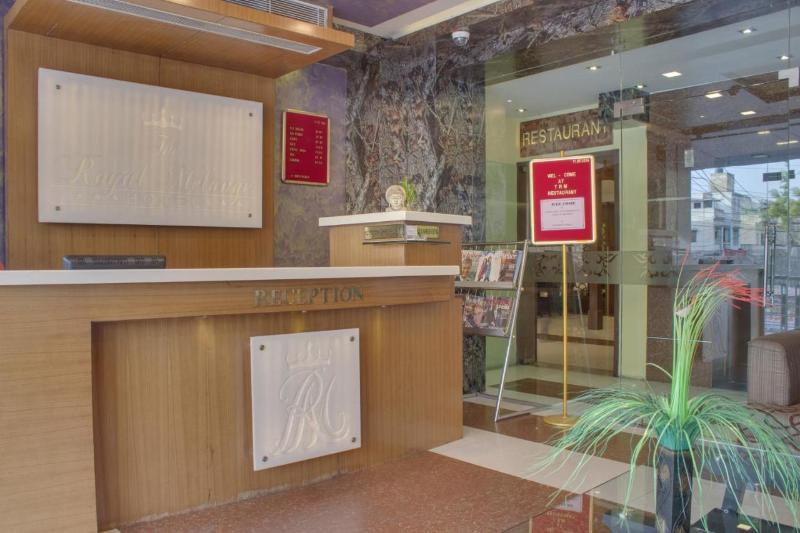 ホテル The Royal Melange Beacon