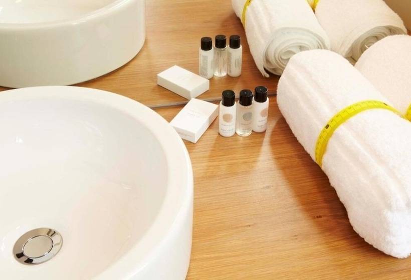 هتل The Whitechapel